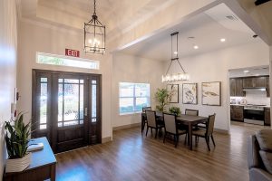 Plano residence, entrance and dining room